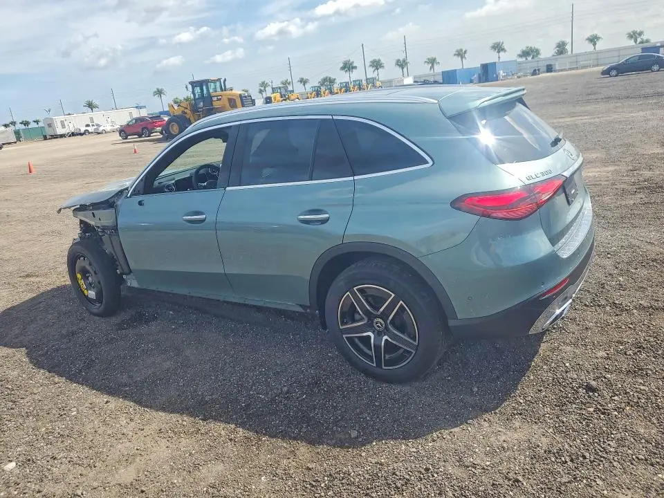 2026 MERCEDES-BENZ GLC 300 4MATIC  