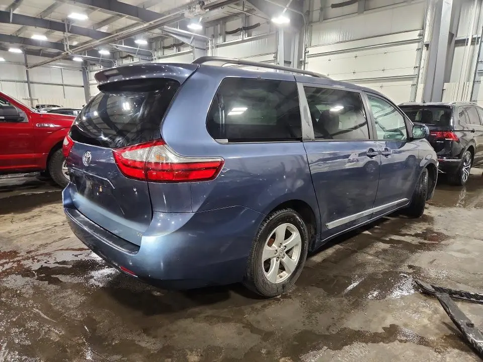 2016 TOYOTA SIENNA LE  