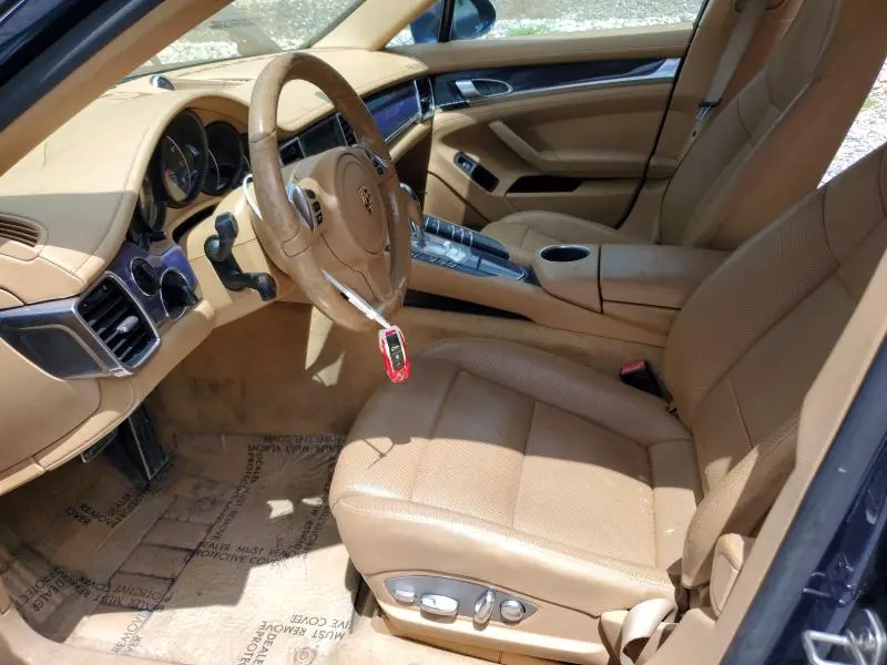 2013 PORSCHE PANAMERA 2  