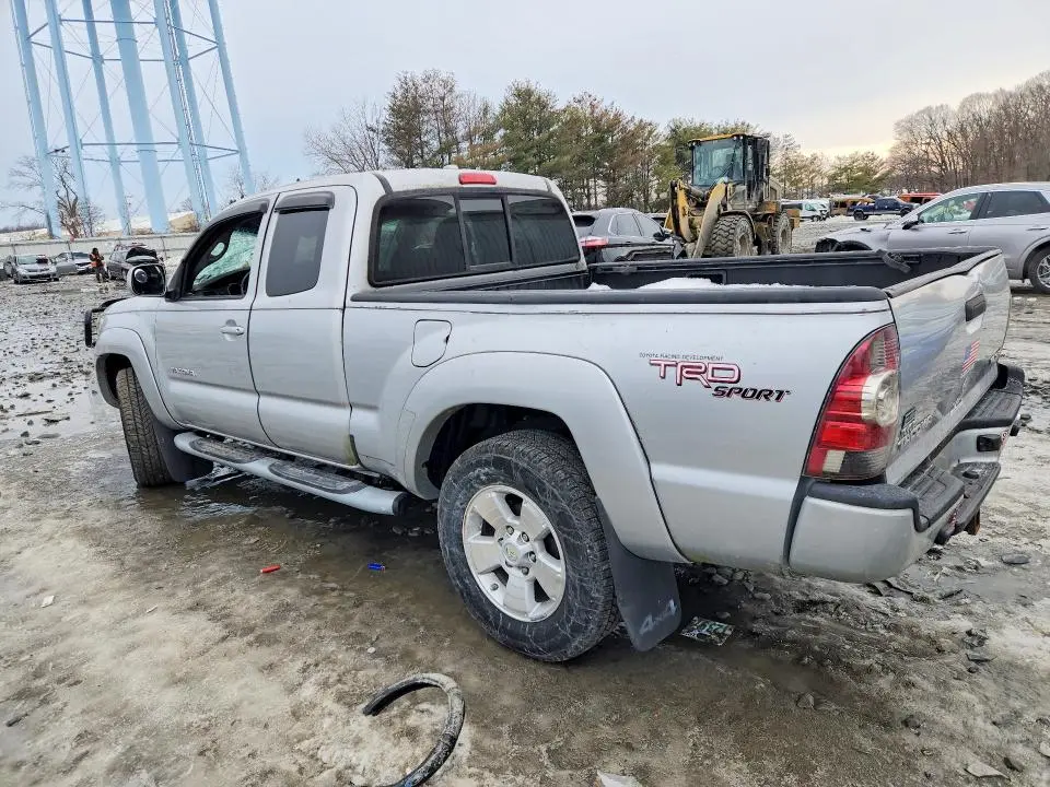 2010 TOYOTA TACOMA   