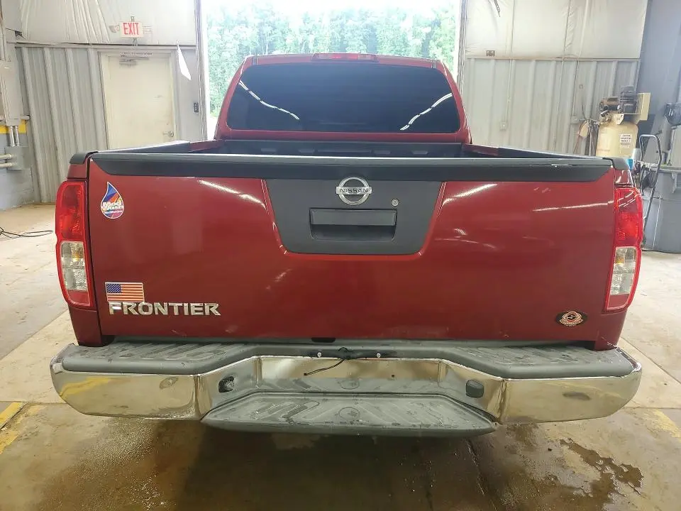 2014 NISSAN FRONTIER S  