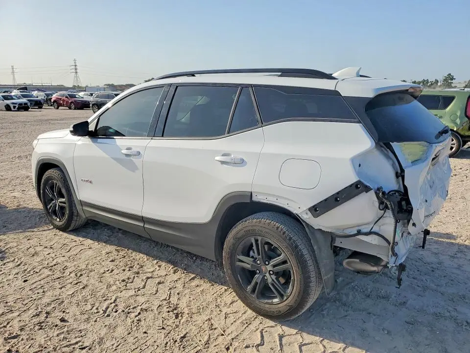 2024 GMC TERRAIN AT4  