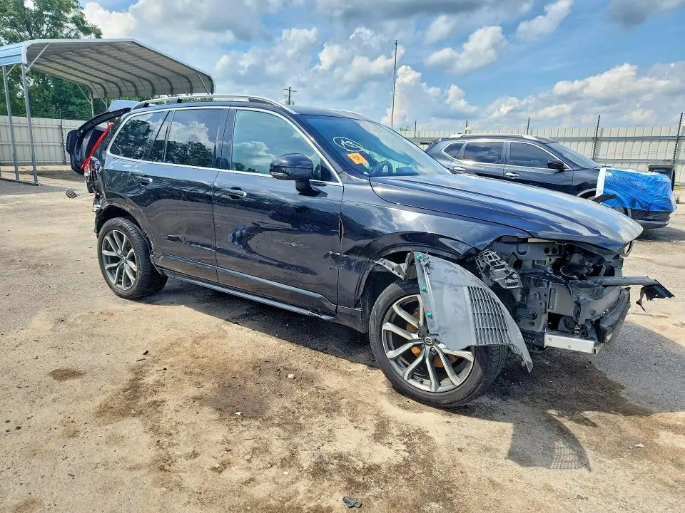 2018 VOLVO XC90 T5  