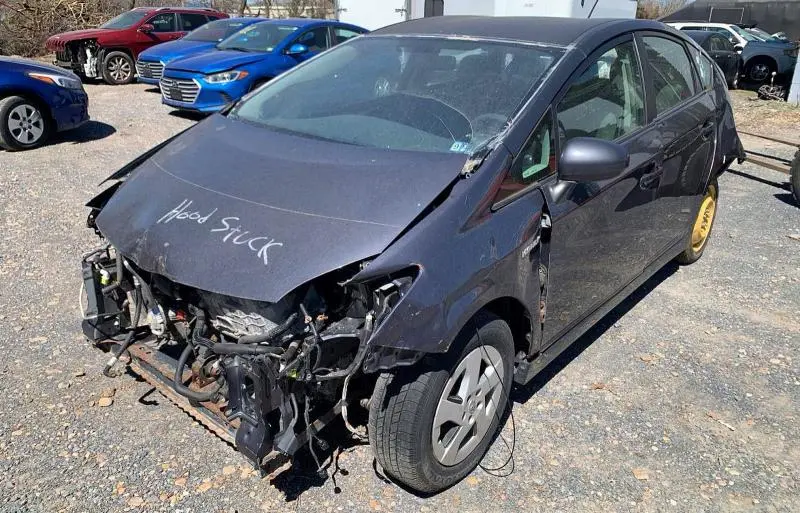 2010 TOYOTA PRIUS III  