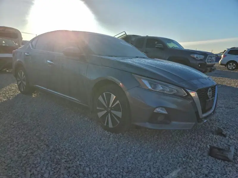 2020 NISSAN ALTIMA SL  
