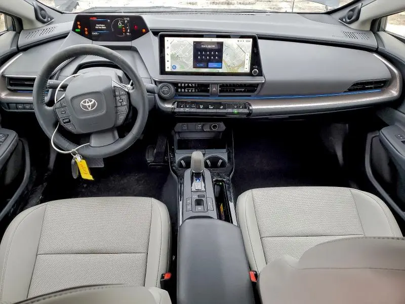 2025 TOYOTA PRIUS LE  