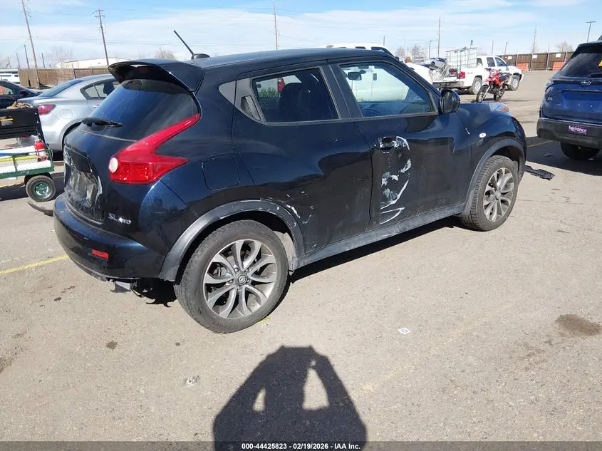 2011 NISSAN JUKE SL