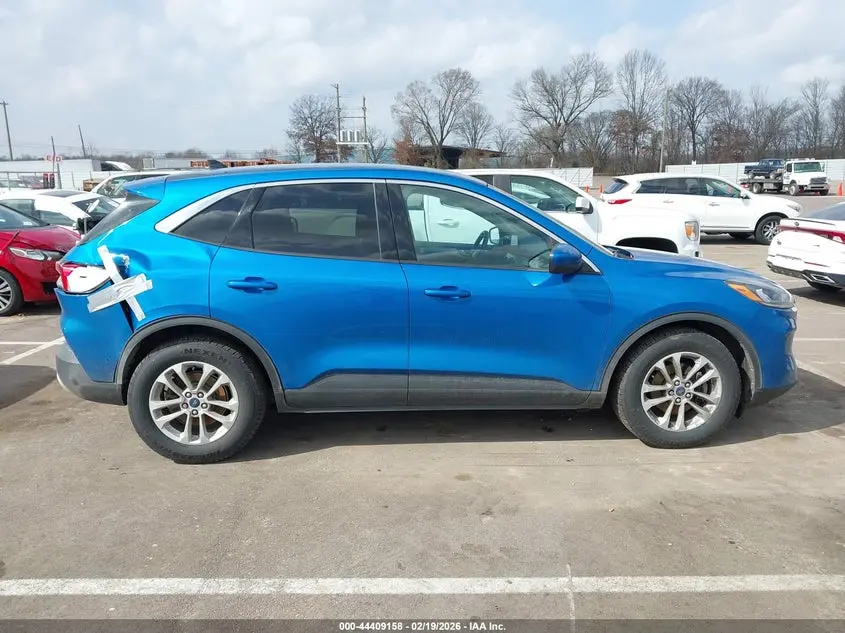 2020 FORD ESCAPE SE