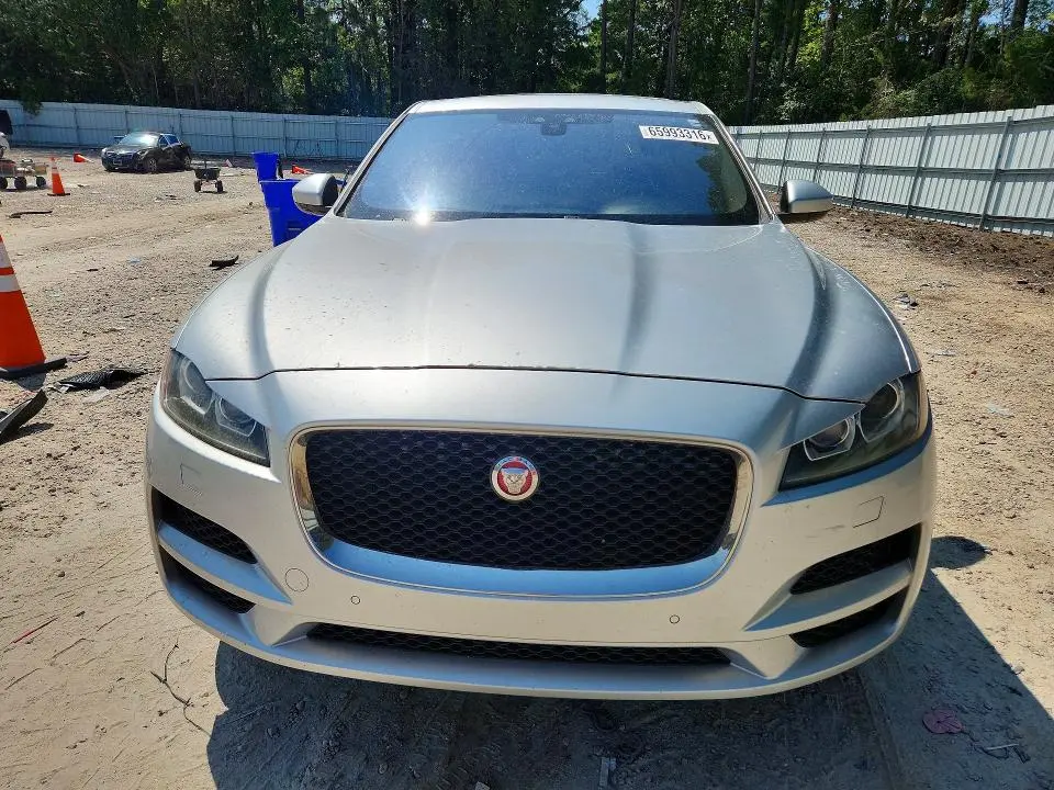 2018 JAGUAR F-PACE PREMIUM  