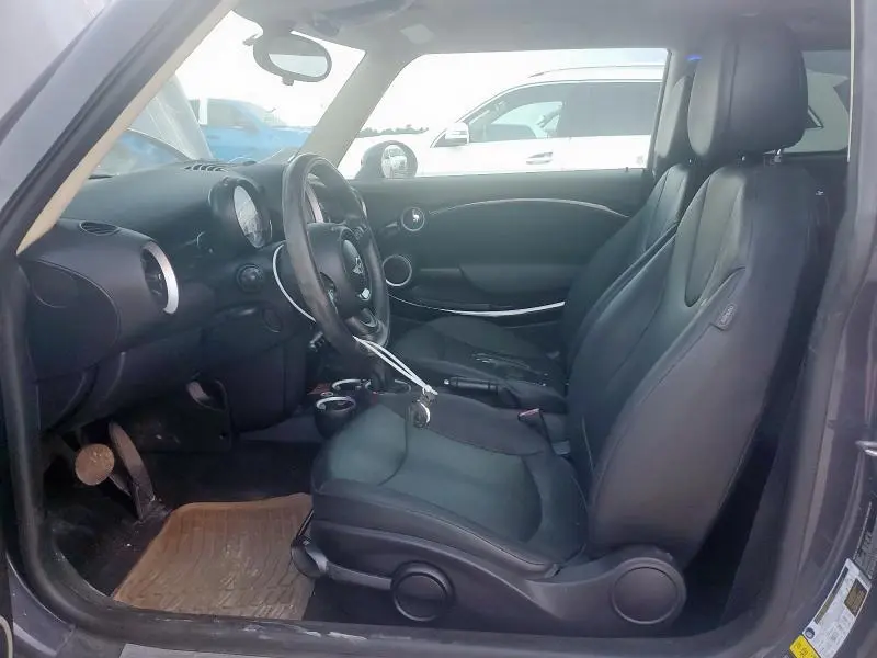 2013 MINI COOPER   