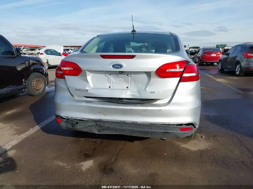 2015 FORD FOCUS SE
