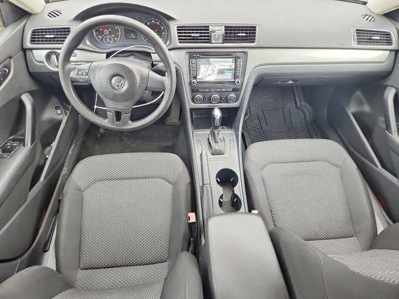 2012 VOLKSWAGEN PASSAT S  
