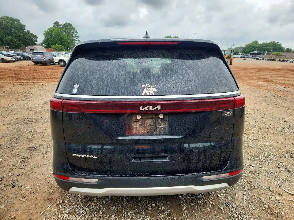 2024 KIA CARNIVAL EX  