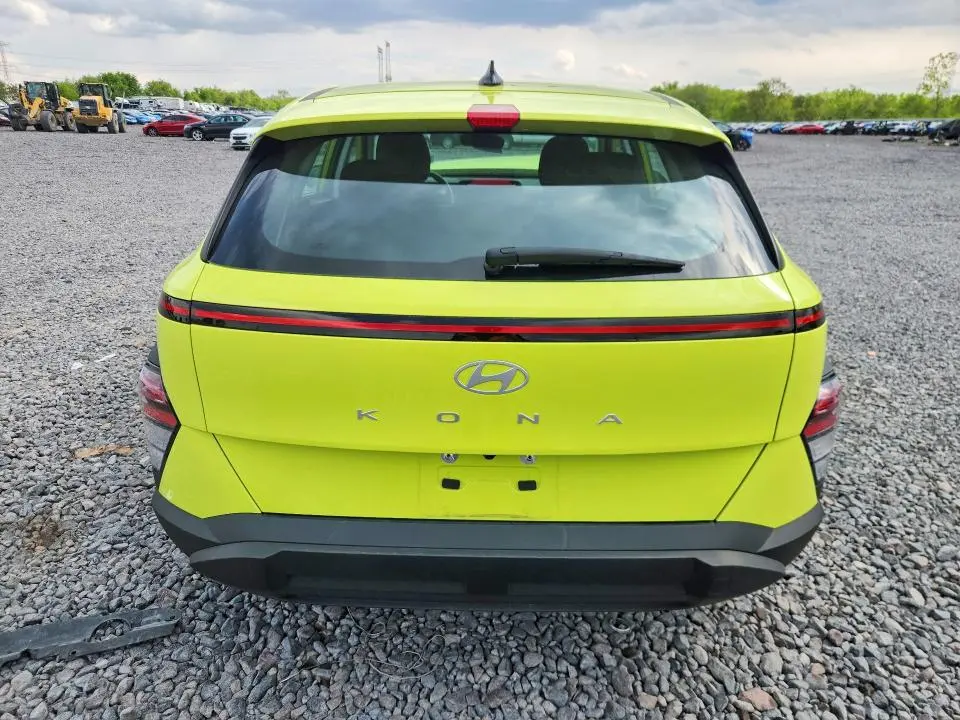 2025 HYUNDAI KONA SE  