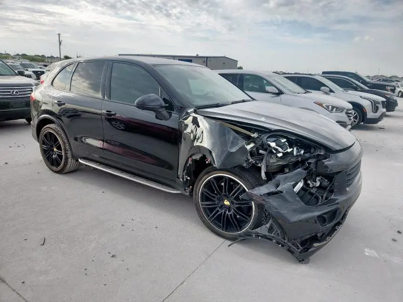 2017 PORSCHE CAYENNE   