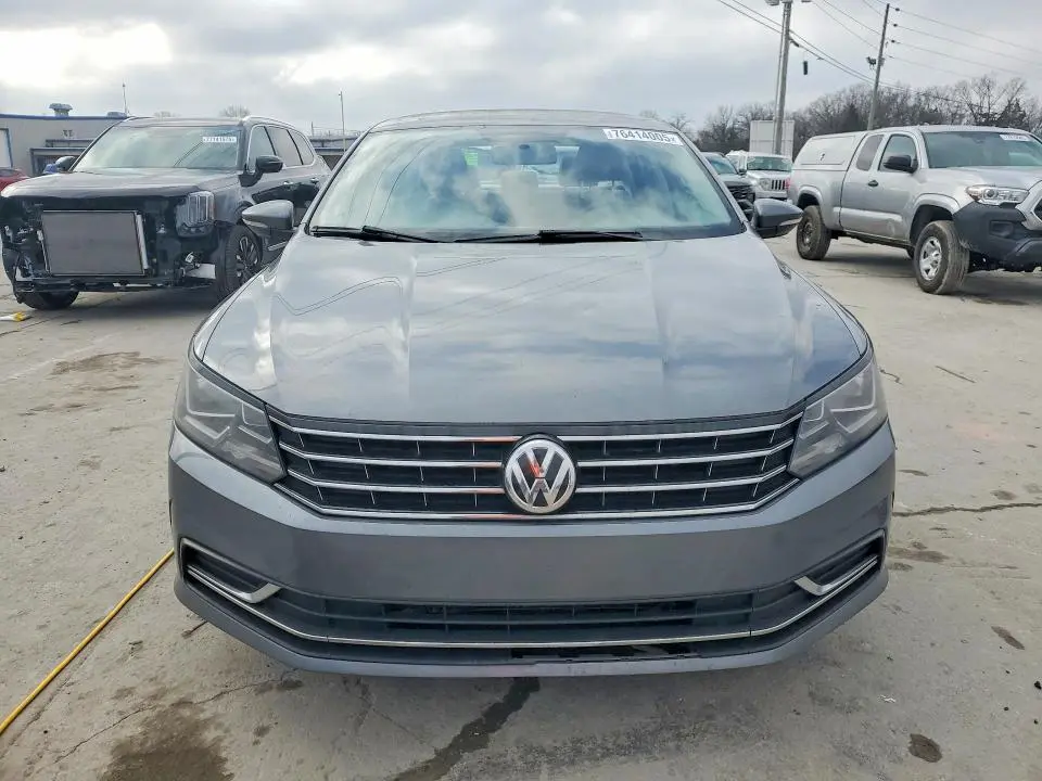 2017 VOLKSWAGEN PASSAT S  