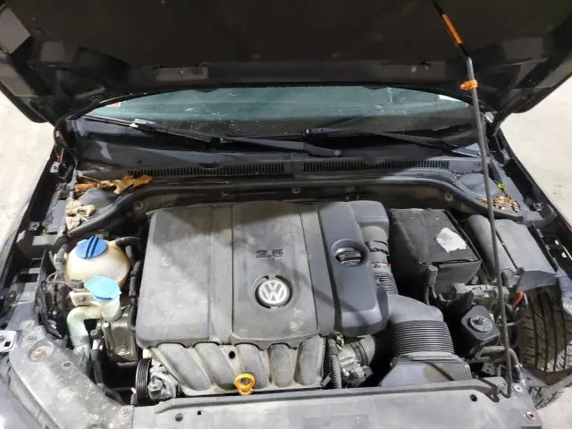 2012 VOLKSWAGEN JETTA SE  