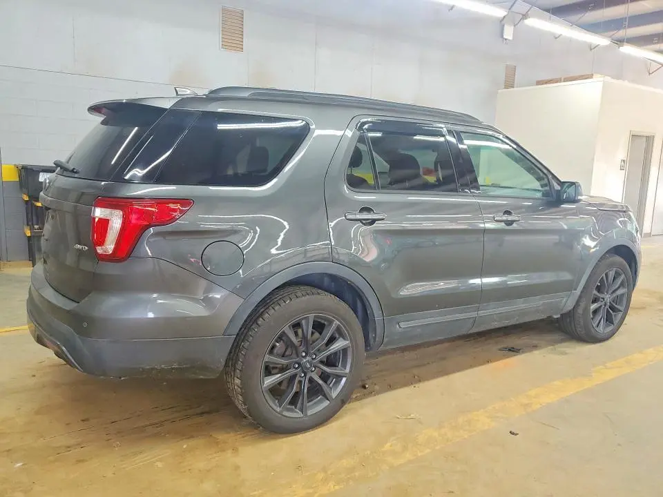 2017 FORD EXPLORER XLT  