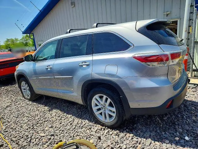 2016 TOYOTA HIGHLANDER LE  