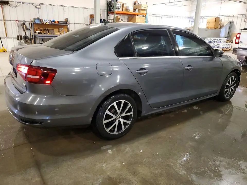 2017 VOLKSWAGEN JETTA SE  