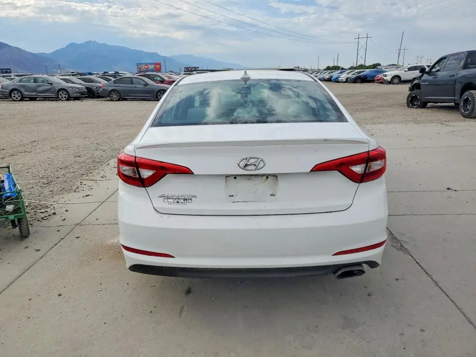 2017 HYUNDAI SONATA SE  