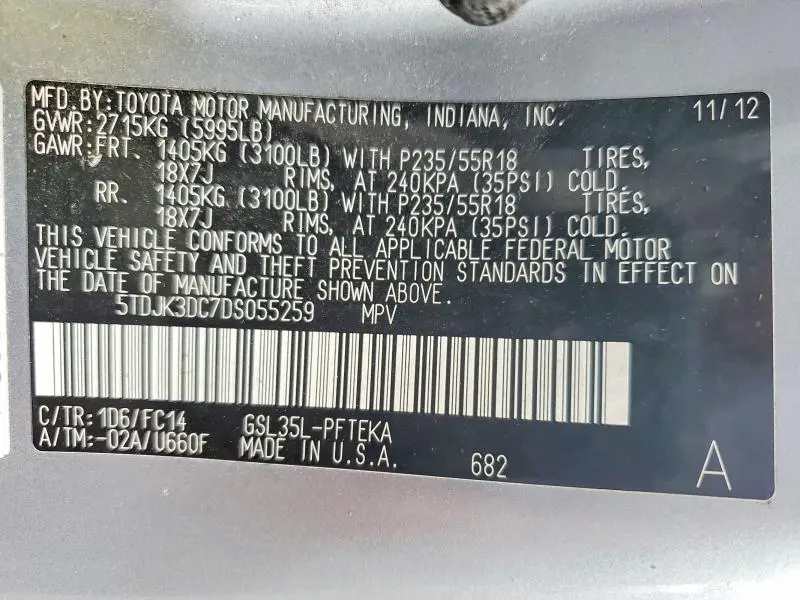 2013 TOYOTA SIENNA LE  