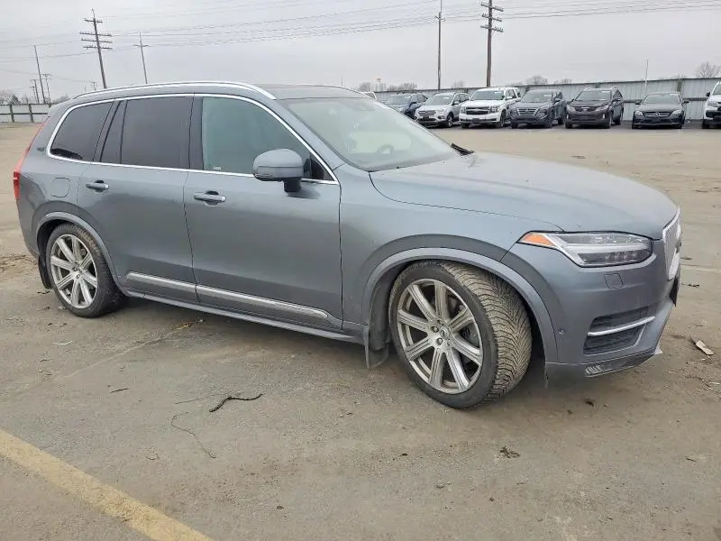 2019 VOLVO XC90   