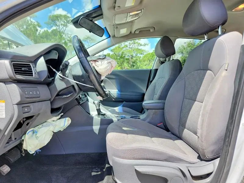 2018 KIA NIRO LX  