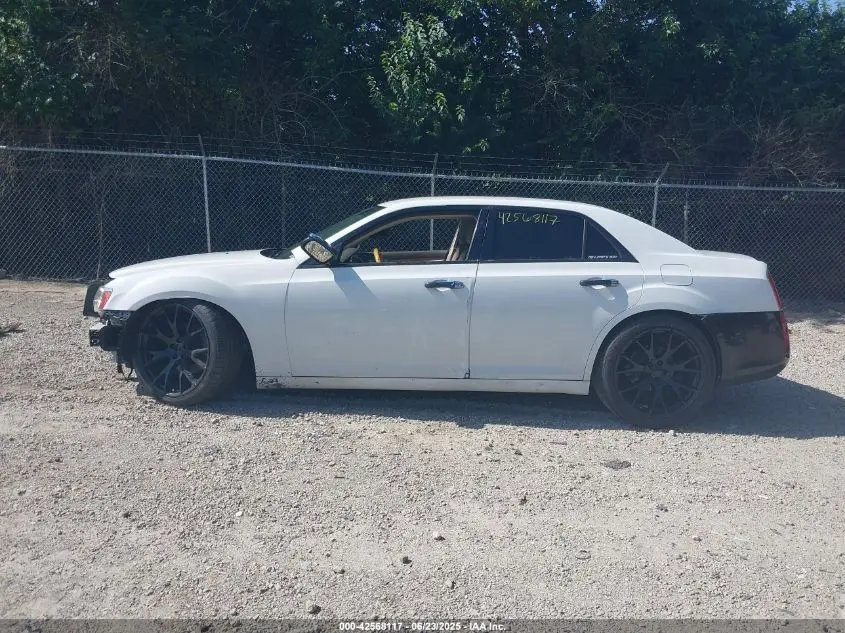 2013 CHRYSLER 300C  
