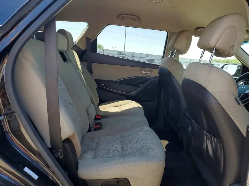 2017 HYUNDAI SANTA FE SE  