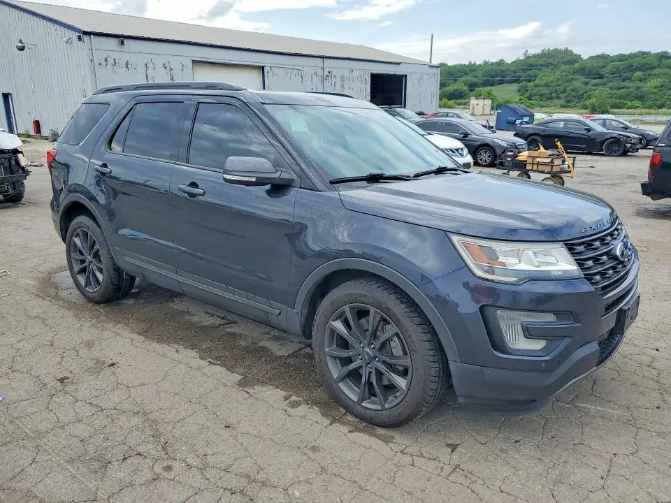 2017 FORD EXPLORER XLT  