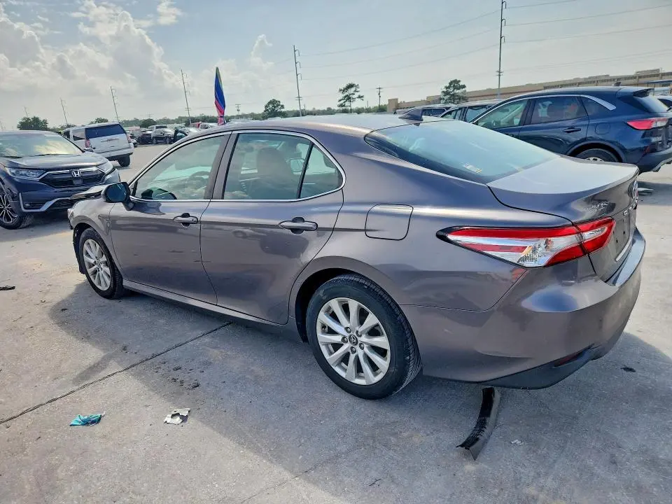 2020 TOYOTA CAMRY LE  