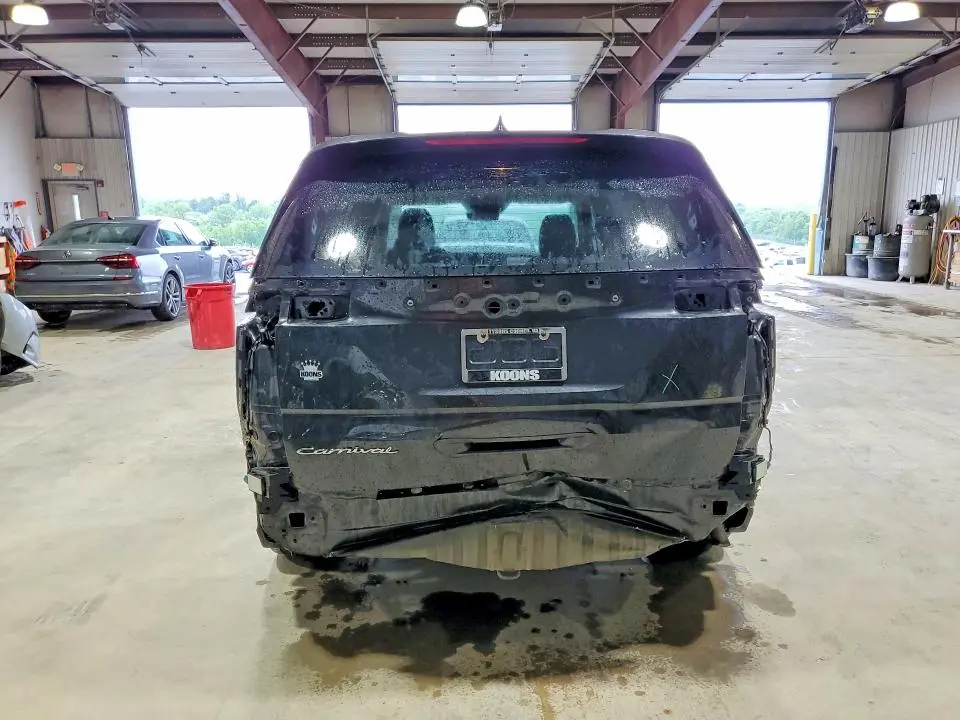 2022 KIA CARNIVAL EX  