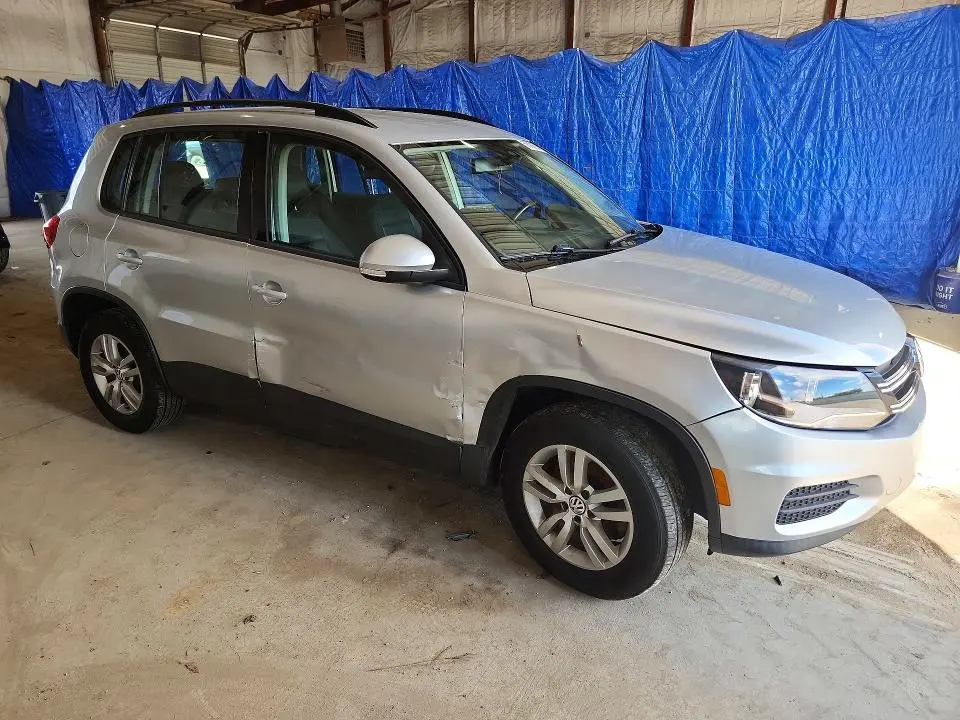 2016 VOLKSWAGEN TIGUAN S  