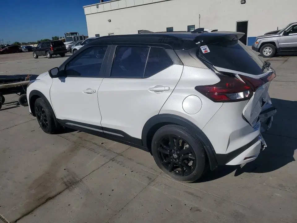 2021 NISSAN KICKS SR  