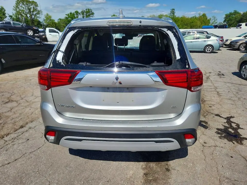 2020 MITSUBISHI OUTLANDER SE  