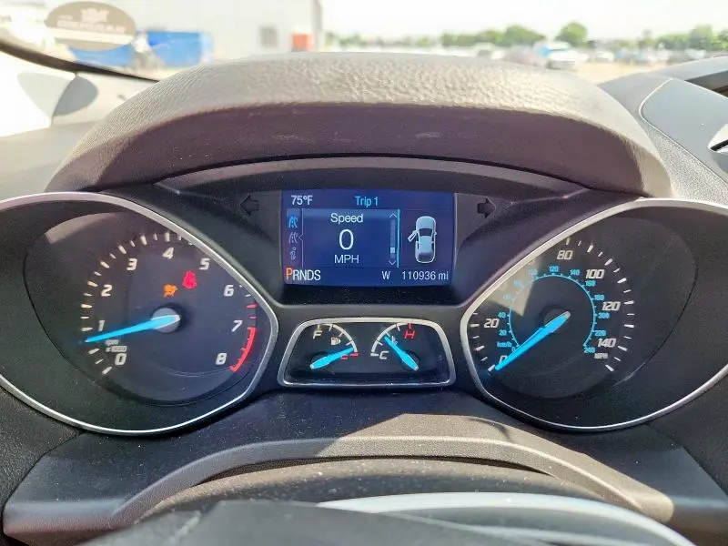 2015 FORD ESCAPE SE  