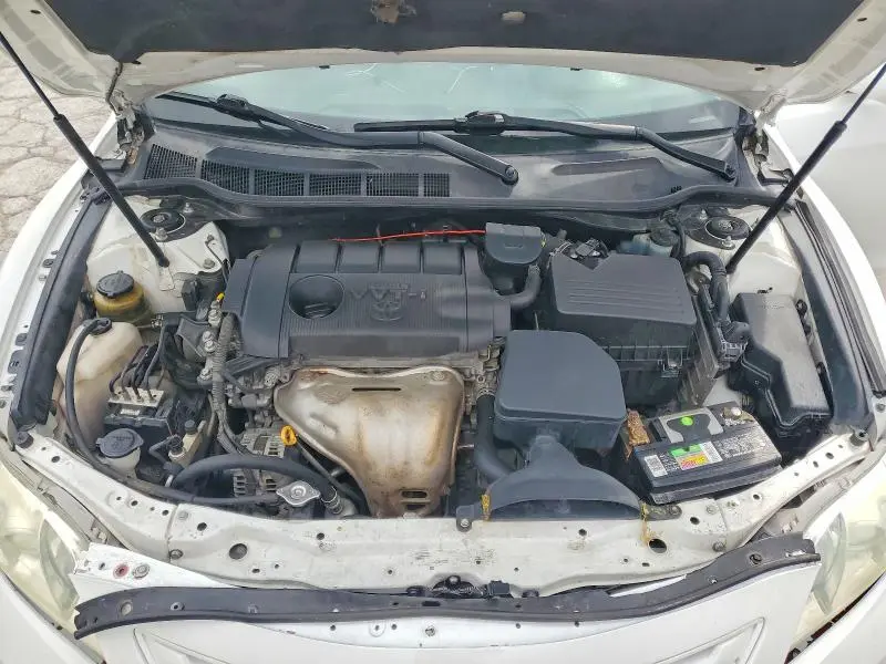 2011 TOYOTA CAMRY SE  