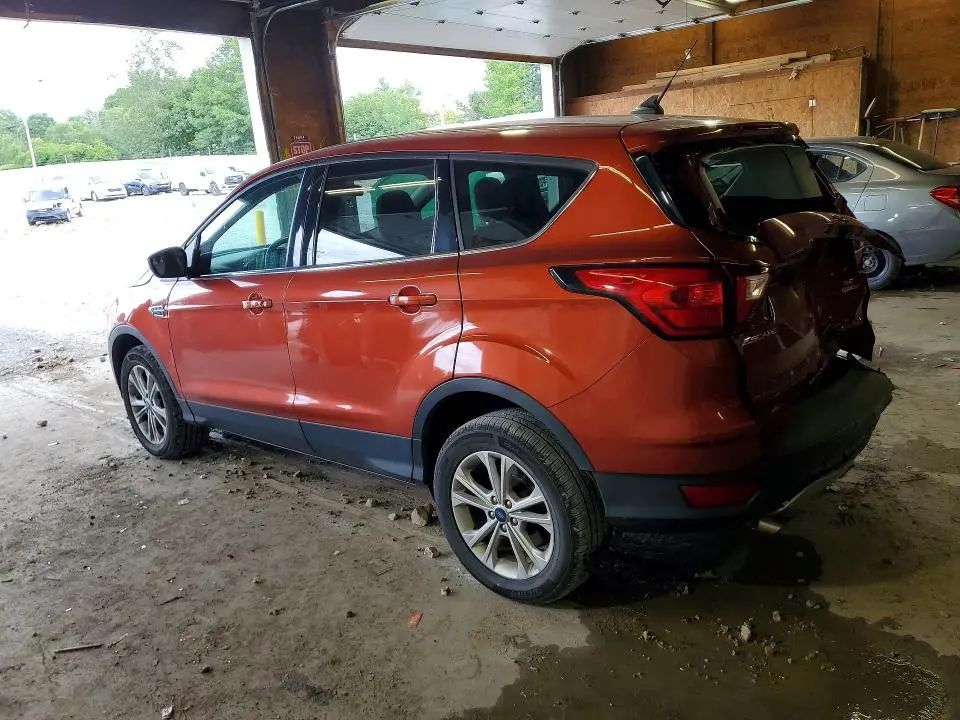 2019 FORD ESCAPE SE  