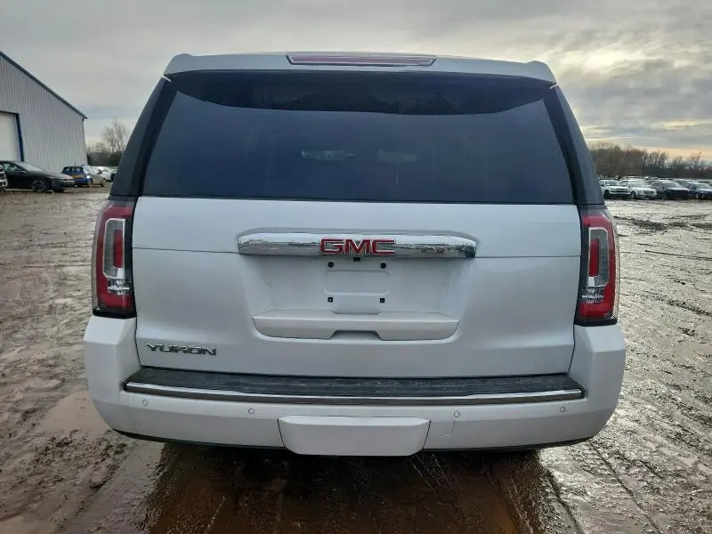2016 GMC YUKON DENALI  