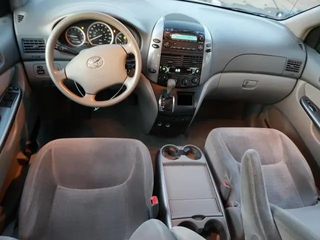 2010 TOYOTA SIENNA CE  