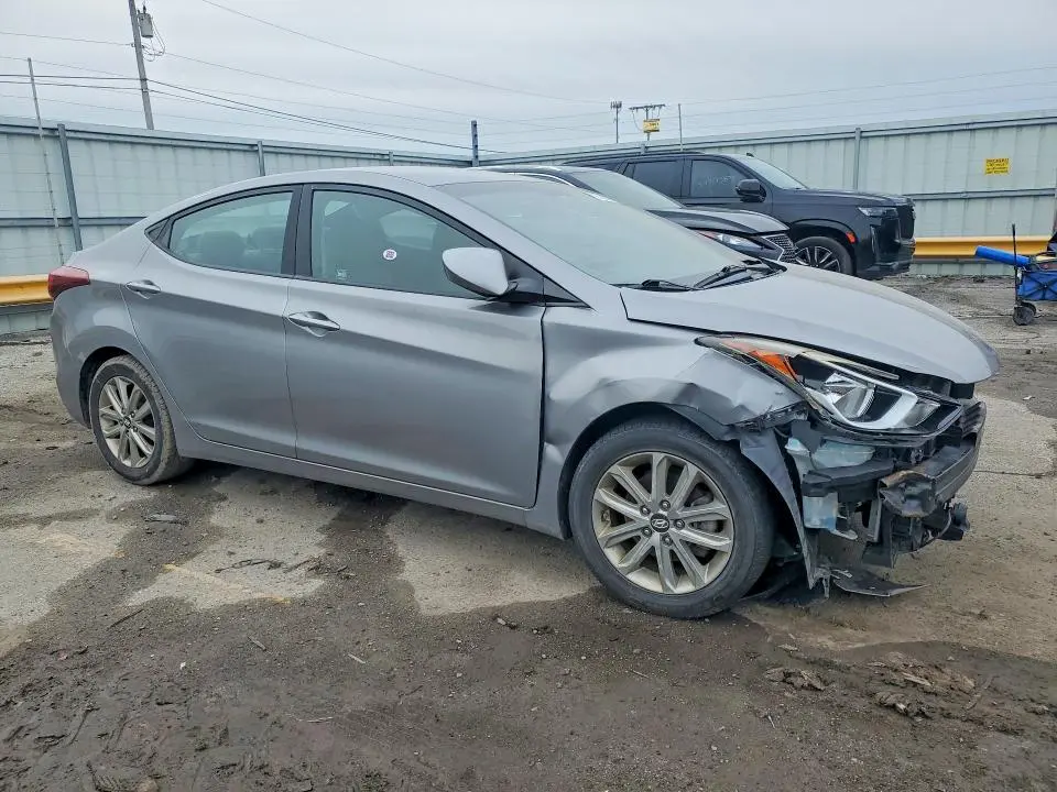 2014 HYUNDAI ELANTRA SE  