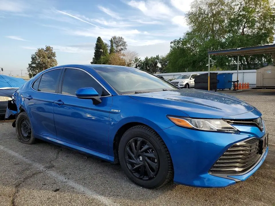 2020 TOYOTA CAMRY LE  