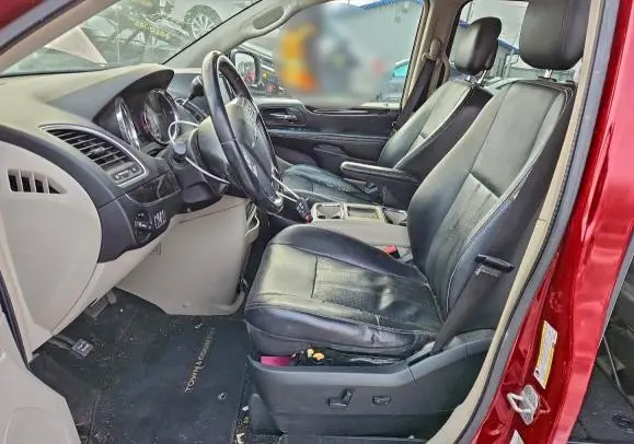 2012 CHRYSLER TOWN & COUNTRY TOURING  