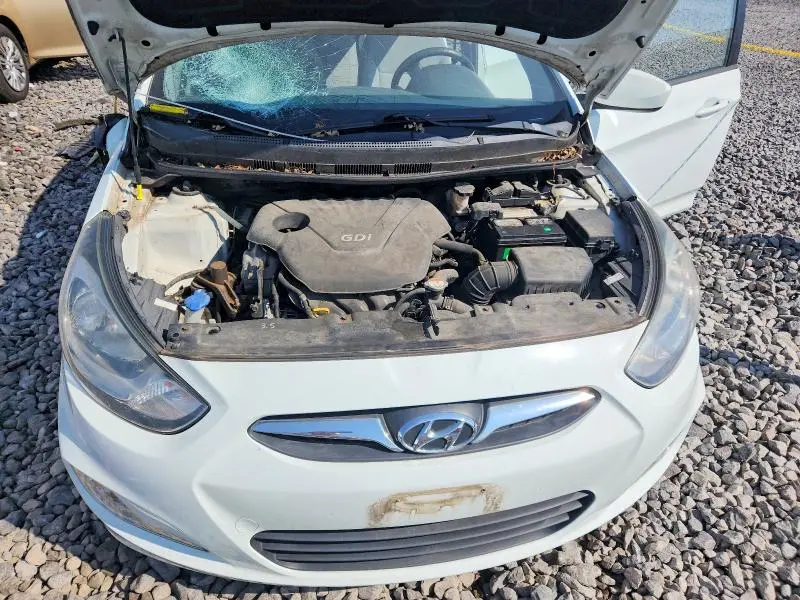 2012 HYUNDAI ACCENT SE  