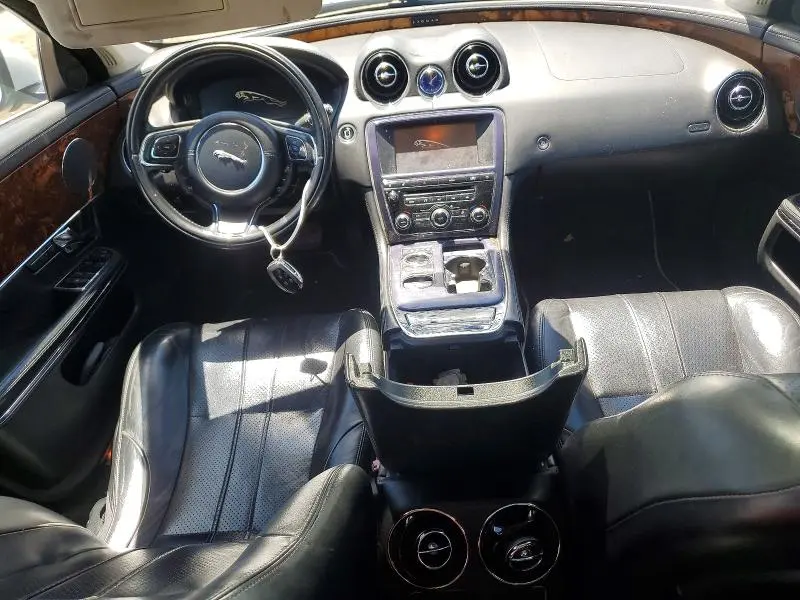 2012 JAGUAR XJ   