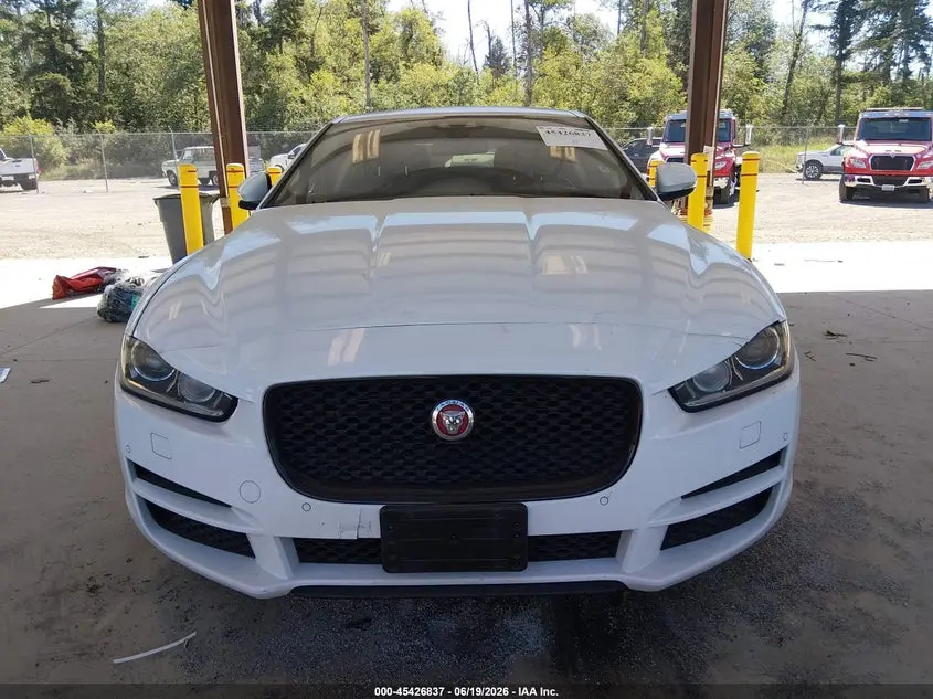 2017 JAGUAR XE 25T PRESTIGE