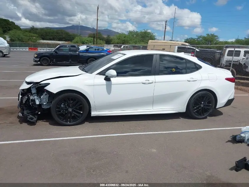 2025 TOYOTA CAMRY SE