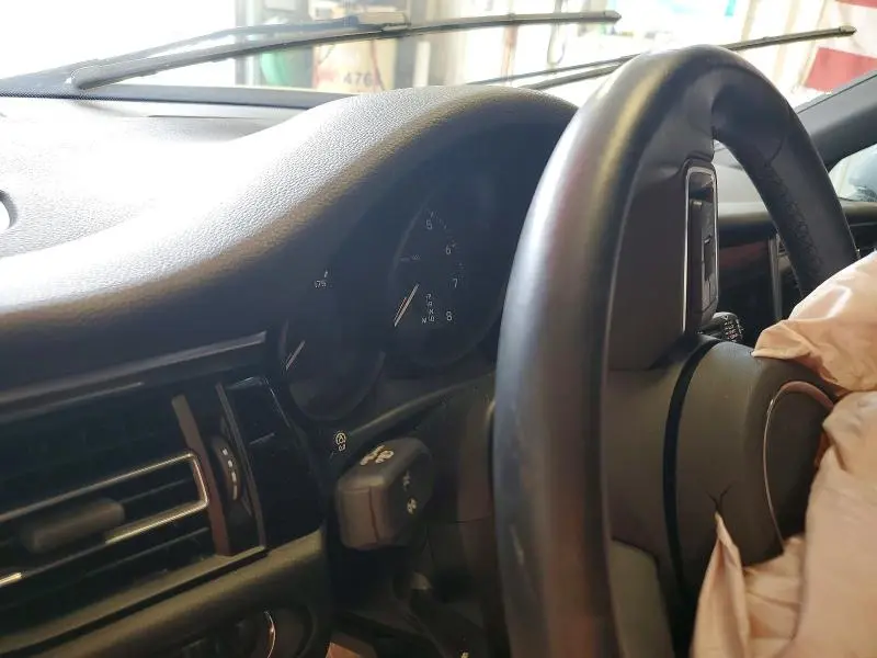 2023 PORSCHE MACAN BASE  