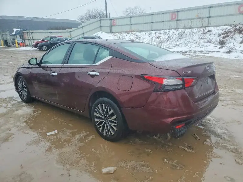 2023 NISSAN ALTIMA SV  